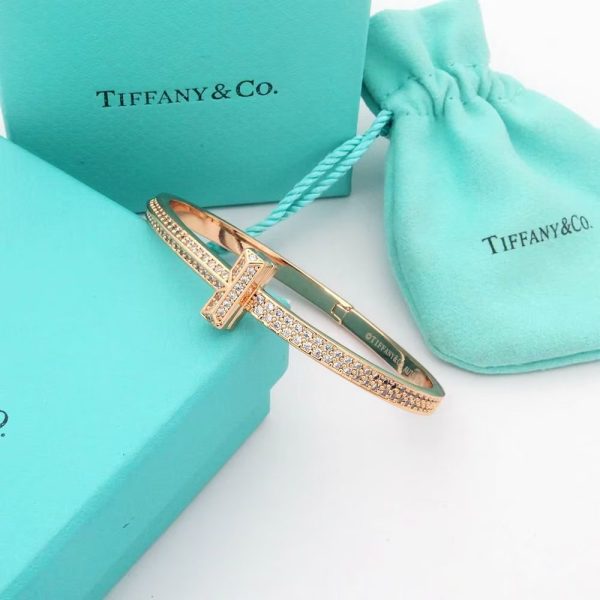 18K T1 Wide Diamond Bangle Bracelet - 图片 9