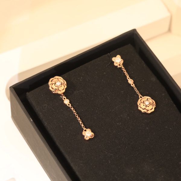 18K CC Camellia Earrings - Image 9