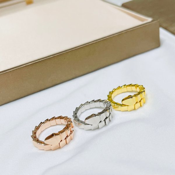 18K BV Serpenti Viper Ring - Image 12