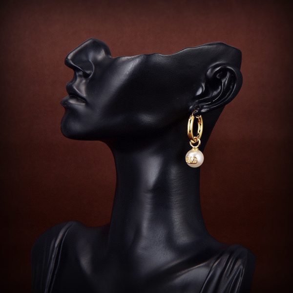 18K Vlogo Pearl Earrings - Image 7