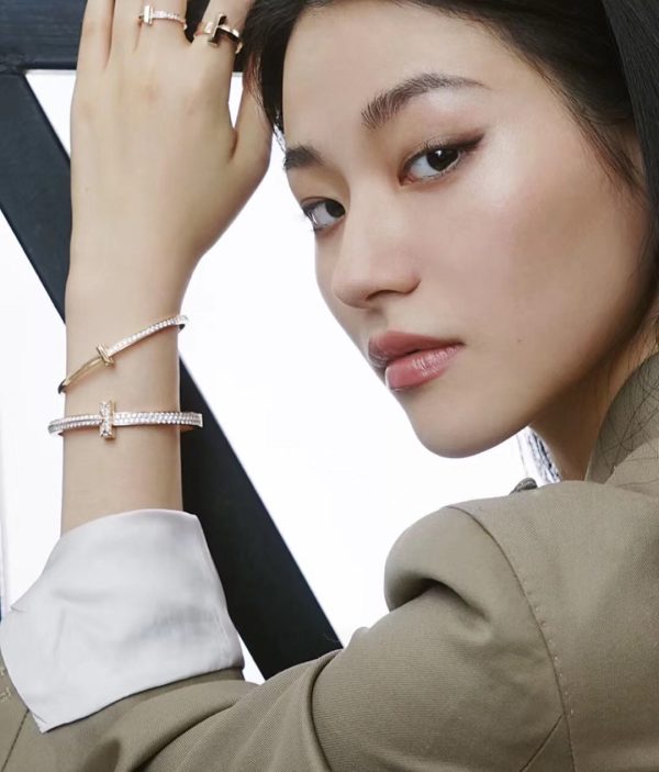 18K T1 Wide Diamond Hinged Bangle Bracelet - 图片 8