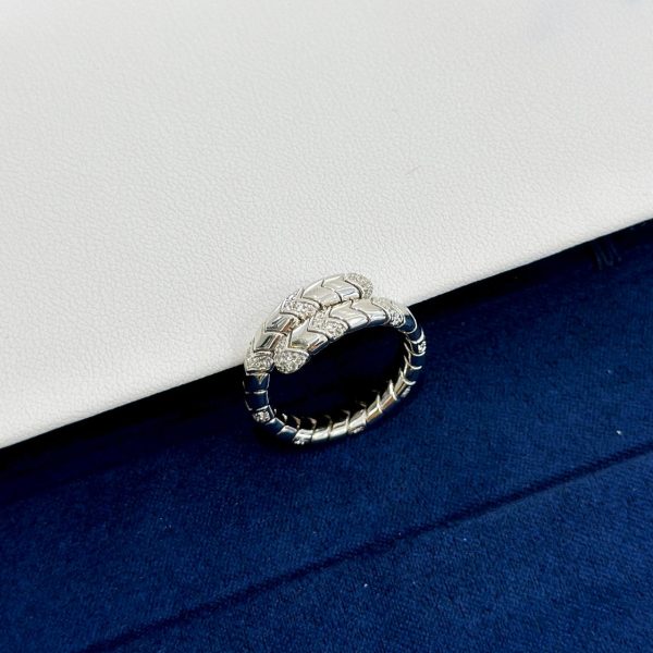 18K BV Serpenti Viper Pave Diamond Ring - Image 7