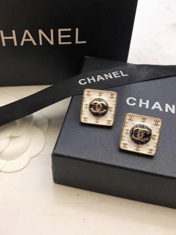 18K Vintage CC Earrings - Image 9