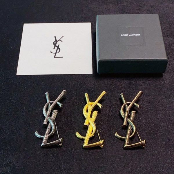 18K Saint Three Color Brooch - Image 5