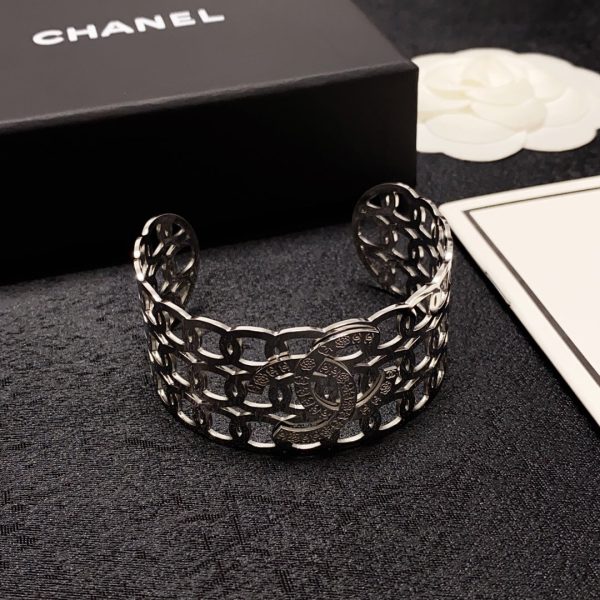 18K CC Vintage Cuff Bracelet - Image 9