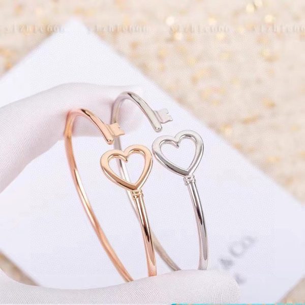 18K T Heart Key Wire Bracelet - 图片 9