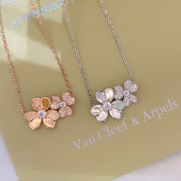 18K Frivole Clover Clover Necklace - Image 3