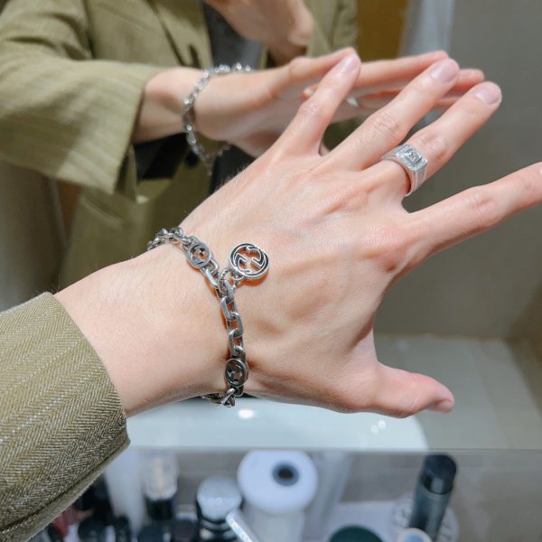 Double G Interlocking G Pendant Bracelet - Image 4