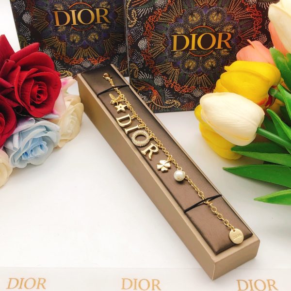 18K CD Script Diamond Bracelet - 图片 9