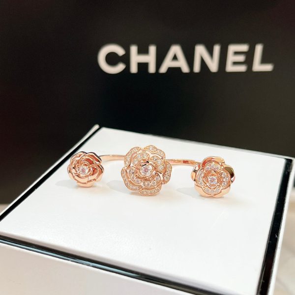 18K CC Extrait De Camélia Transformable Ring - 图片 6