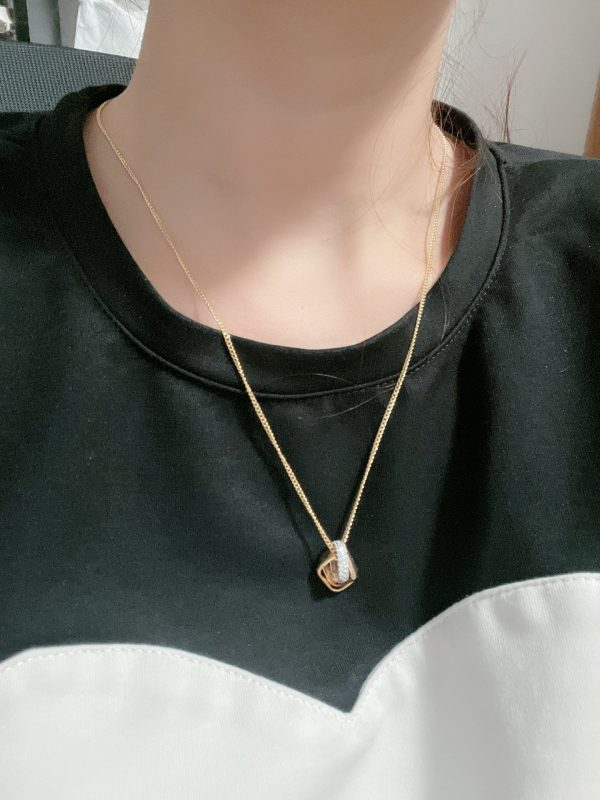 18K Trinity Cushion Diamond Necklace - 图片 12