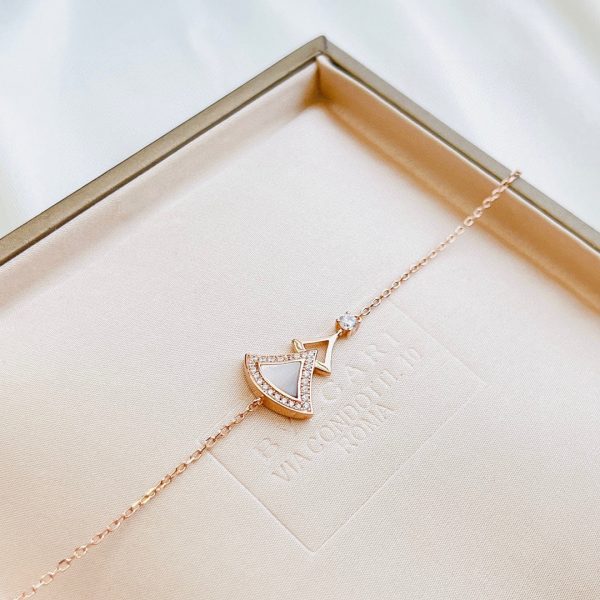 18K BV Divas' Dream Pearl Bracelet - Image 9