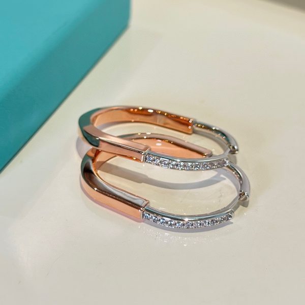 18K T Lock Diamond Earrings - 图片 2