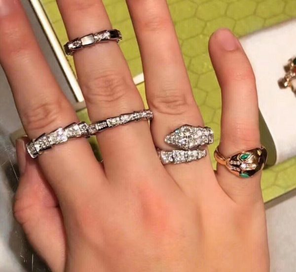 18K BV Serpenti Viper Ring - Image 2