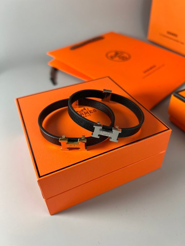 18K Belt Black H Bracelet - Image 9