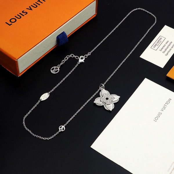 18K Louis Medaillon Necklace - 图片 15