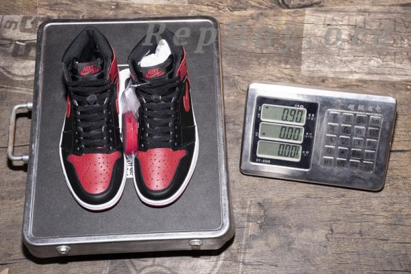 Top Version  Jordan 1 Retro High Bred Banned (2016) 555088-001 - 图片 38