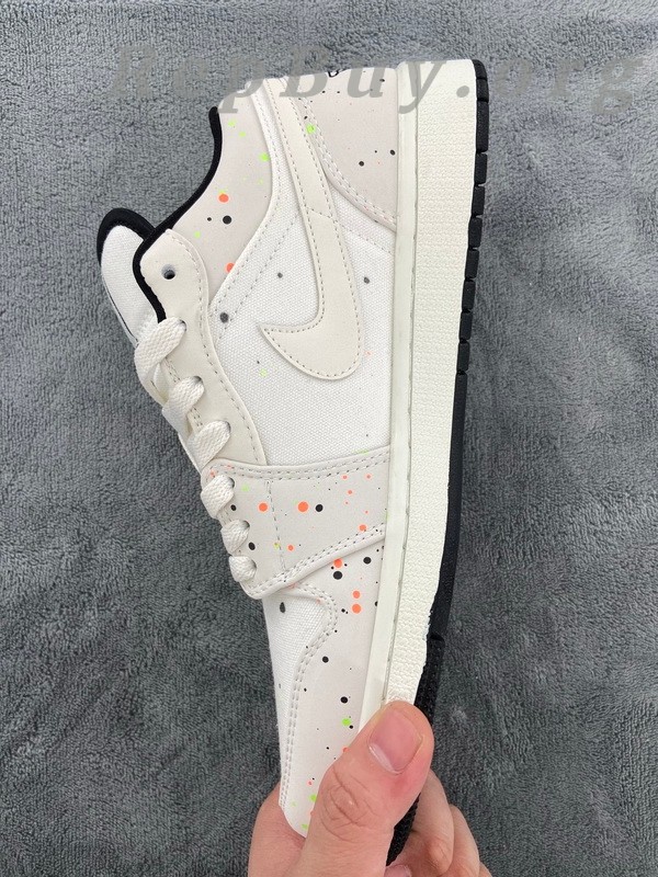 Top Version Air Jordan 1 Low SE Paint Splatter (GS) DH3295-100 - Image 5