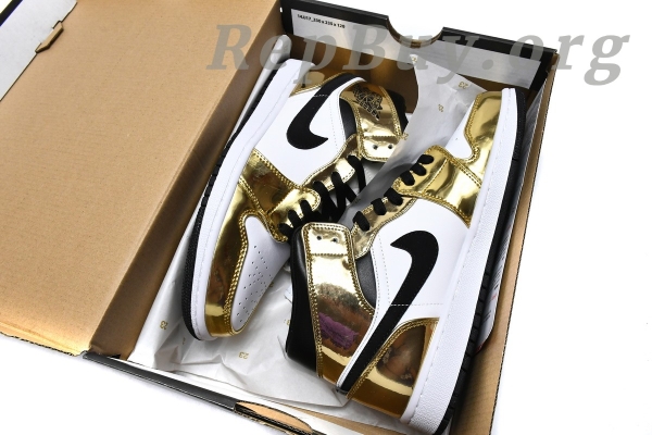 Top Version Air Jordan 1 Mid Metallic Gold Black White (GS) DC1420-700 - Image 17