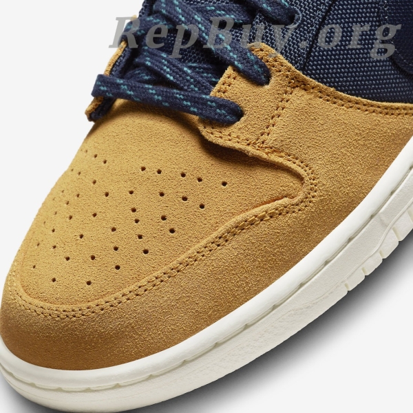 Top Version Nike SB Dunk Low Pro PRM 90s Backpack DX6775-400 - Image 13