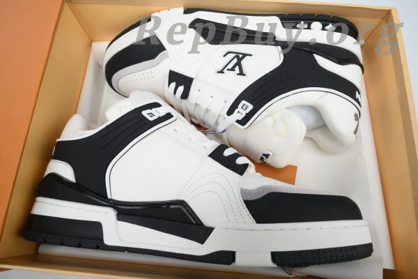Louis Vuitton LV Trainer Sneaker replica, high quality LV Trainer rep, best fake LV sneakers, 1:1 LV Trainer Black White, luxury replica sneakers, top copy LV shoes, designer dupes sneakers, LV XD CK24071803 rep