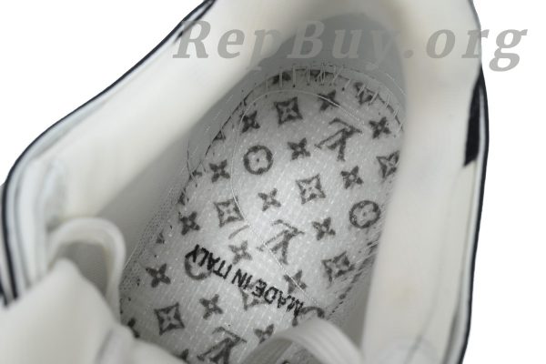 Louis Vuitton LV Trainer Sneaker replica, high quality LV Trainer copy, best LV sneaker rep, white black LV shoes, luxury replica sneakers, 1:1 LV Trainer, designer replica shoes, LV CK24071808 rep, premium LV sneaker duplicate