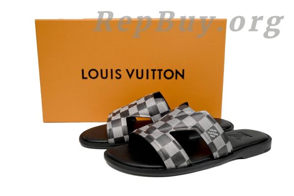 LOUIS VUITTON Oasis Black And White Checkerboard - Image 9