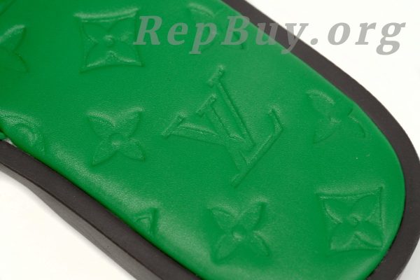 LOUIS VUITTON Oasis Green Glossy Surface - Image 7