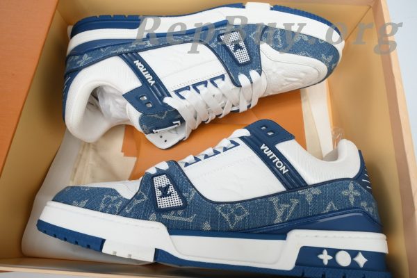 Louis Vuitton Trainer Blue 1A9JGT, high quality replica Louis Vuitton shoes, best LV sneakers copy, premium imitation LV trainers, luxury designer replica footwear, 1:1 LV blue sneakers, top grade LV shoe replicas