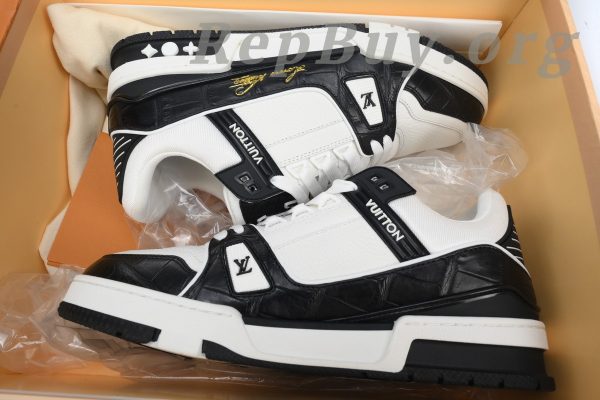 Louis Vuitton Trainer Sneaker replica, LV Alligator Leather Tongue sneakers, high quality LV Trainer rep, best LV white black sneakers, 1:1 Louis Vuitton shoes copy, luxury replica sneakers