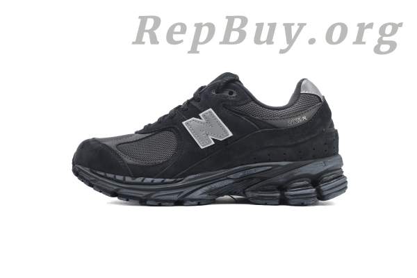 New Balance 2002R Black Grey M2002RBV