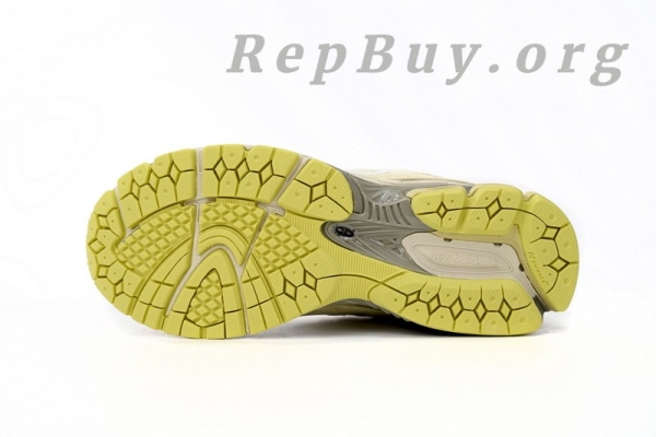 New Balance 2002R Co Branded Light Yellow M2002RA1 - 图片 5