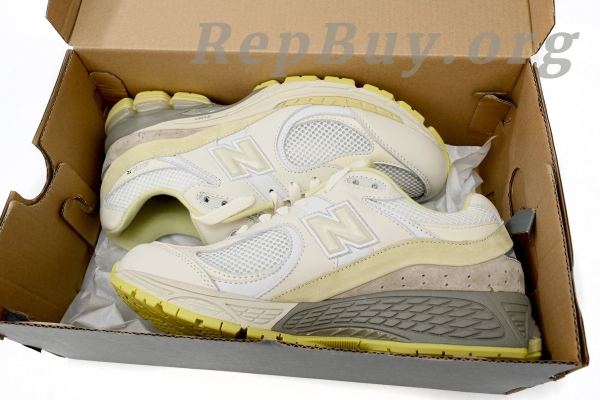 New Balance 2002R Co Branded Light Yellow M2002RA1 - 图片 12