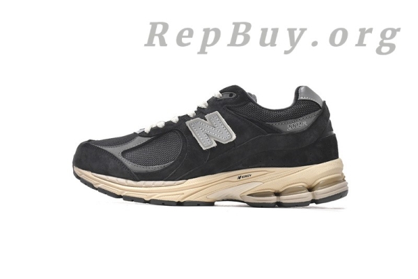 New Balance 2002R Grey Black M2002RHO