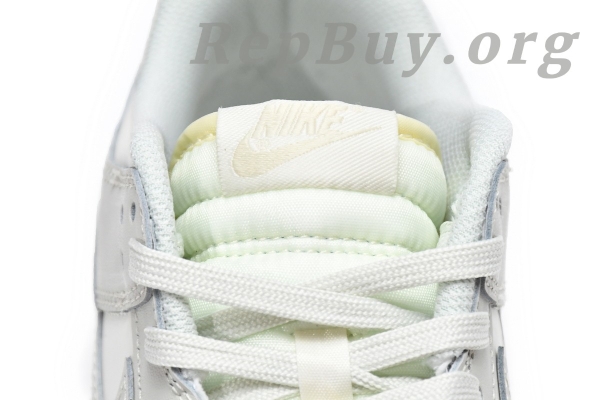 Top Version SB Nike Dunk Low Sail Light Bone (W) DD1503-107 - 图片 18
