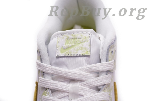 Top Version SB Nike Dunk Low Yellow Strike (W) DM9467-700 - 图片 12