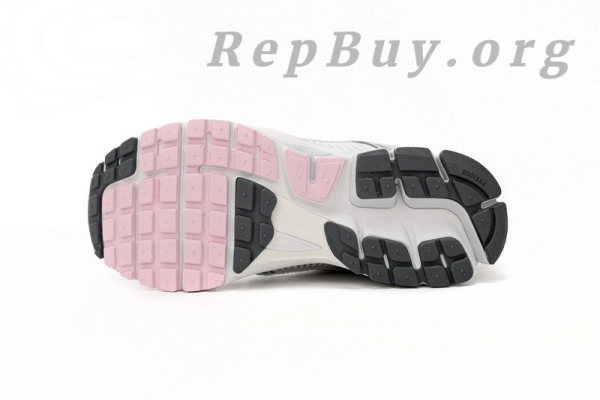 Nike Zoom Vomero 5 520 Pack White Pink women replica, high quality Nike Zoom Vomero 5 rep shoes, best copy Nike sneakers for women, FN3695-001 fake shoes, 1:1 replica Vomero 5 pink white