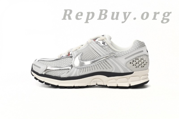 Nike Zoom Vomero 5 Photon Dust Metallic Silver FD0884-025