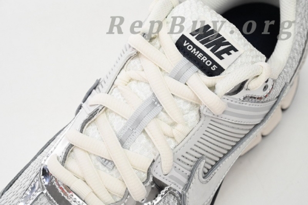 Nike Zoom Vomero 5 Photon Dust Metallic Silver FD0884-025 - Image 6