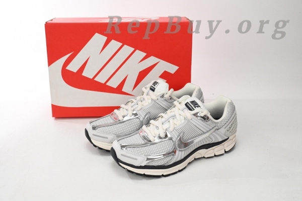 Nike Zoom Vomero 5 Photon Dust Metallic Silver FD0884-025 - Image 14