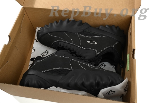 Oakley Factory Team Chop Saw Brain Dead replica, high quality Oakley Chop Saw copy, best Oakley Brain Dead knockoff, premium replica Oakley shoes, 1:1 Oakley BDP23S00003073BK01 clone