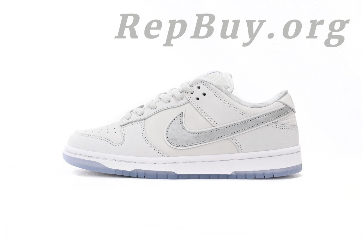 Best Top Version Nike SB Dunk Low White Lobster (Friends and Family) FD8776-100 Replica