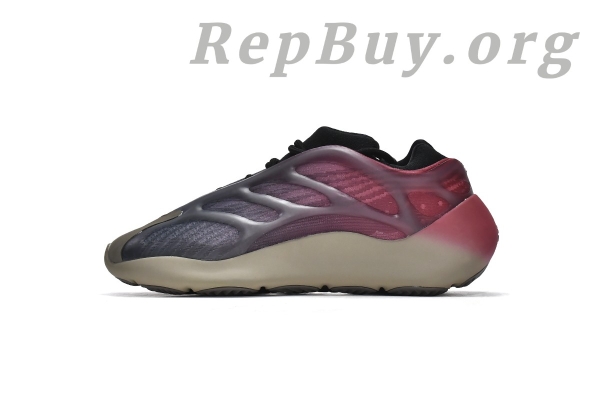 Top Version adidas Yeezy 700 V3 Fade Carbon GW1814