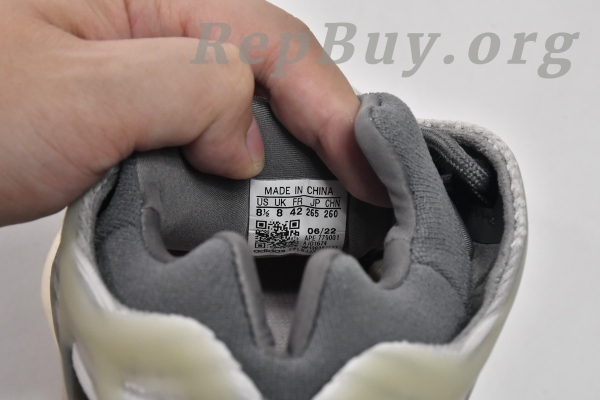 Top Version adidas Yeezy 700 V3 Fade Salt ID1674 - 图片 5