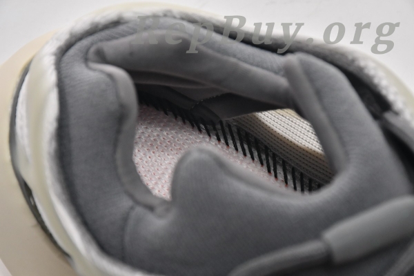 Top Version adidas Yeezy 700 V3 Fade Salt ID1674 - 图片 4