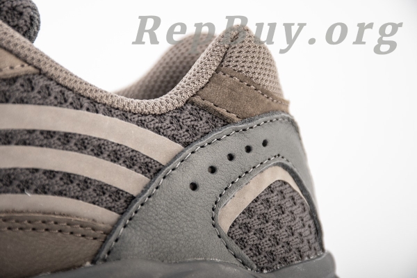 Top Version adidas Yeezy Boost 700 V2 Geode EG6860 - 图片 23