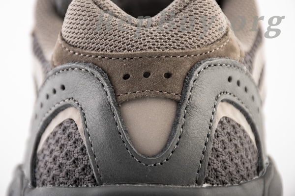 Top Version adidas Yeezy Boost 700 V2 Geode EG6860 - 图片 22