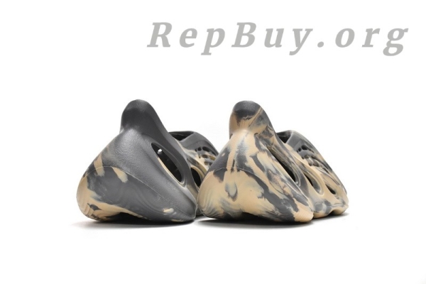 Top Version adidas Yeezy Foam Runner MXT Moon Grey GV7904 - 图片 4