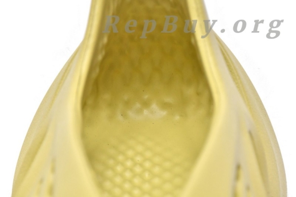 Top Version adidas Yeezy Foam Runner Sulfur GV6775 - 图片 11