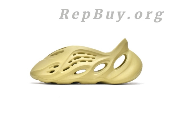 Top Version adidas Yeezy Foam Runner Sulfur GV6775